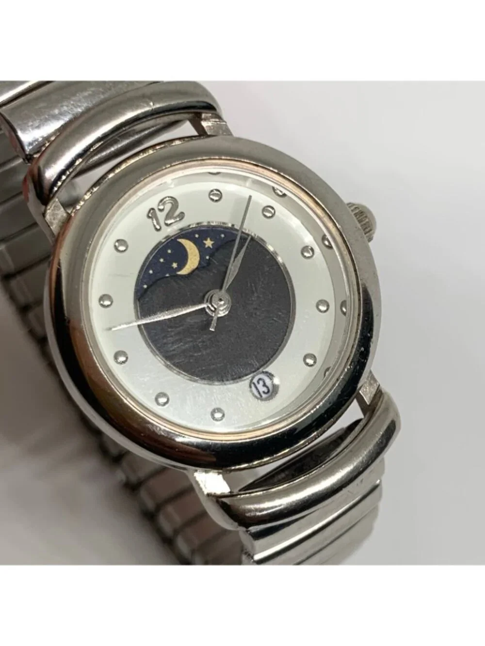 Vintage women’s moon phase date watch silver tone 25mm quartz analog running